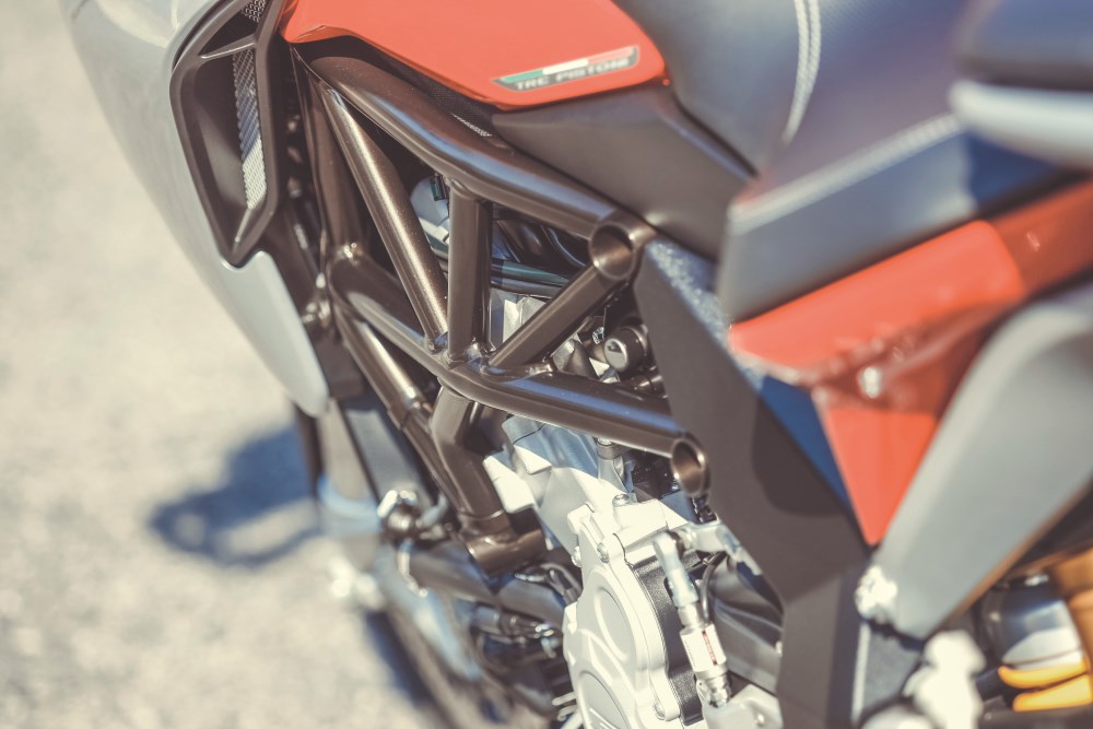 Ensaio – MV Agusta Turismo Veloce