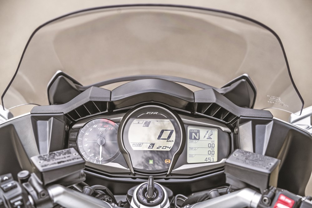 Ensaio – Yamaha FJR 1300 AE