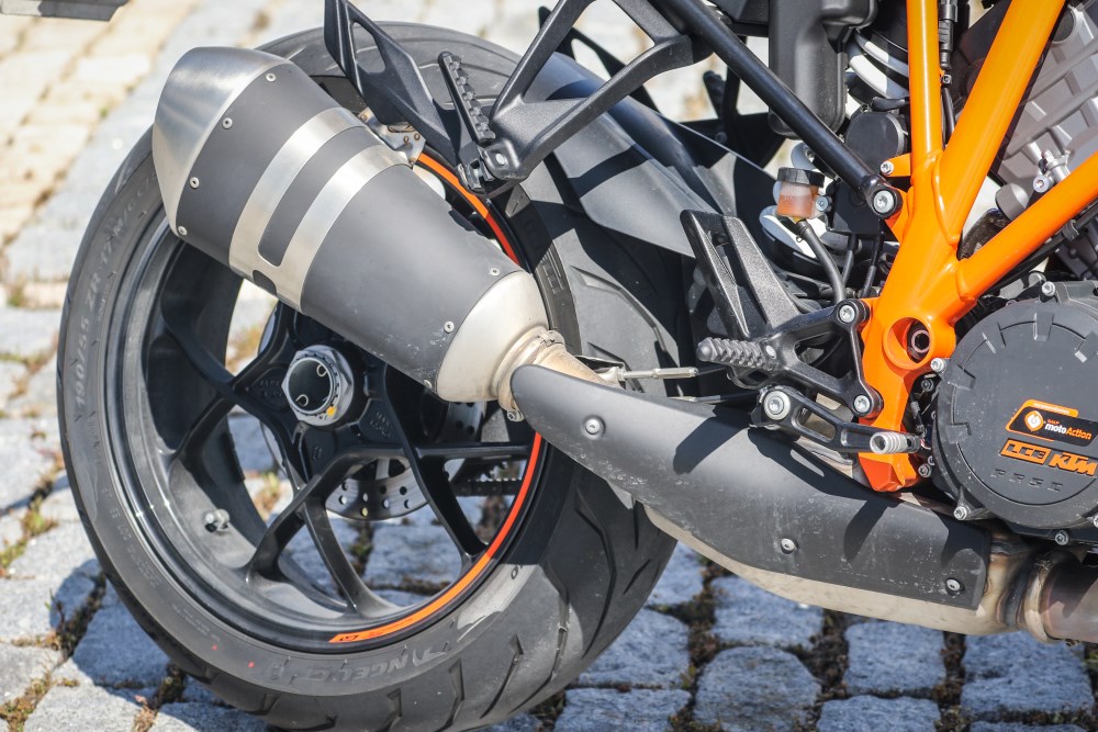 KTM 1290 Super Duke GT – A laranja electrónica