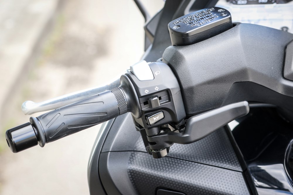 Ensaio – Yamaha T-MAX 530 – A rainha das scooters