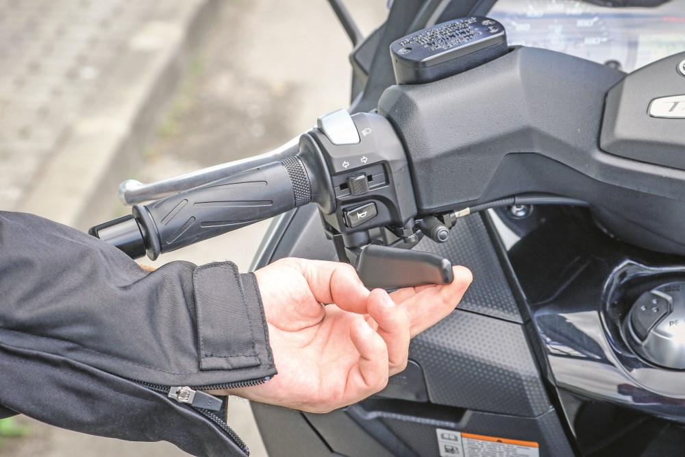 Ensaio – Yamaha T-MAX 530 – A rainha das scooters