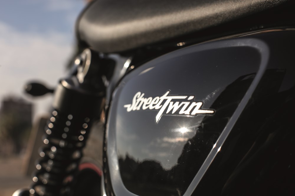 Ensaio – Triumph Street Twin – Rebelde urbana