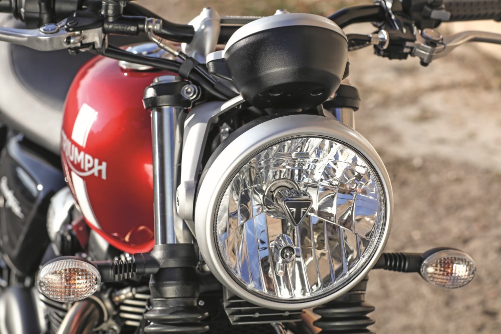 Ensaio – Triumph Street Twin – Rebelde urbana