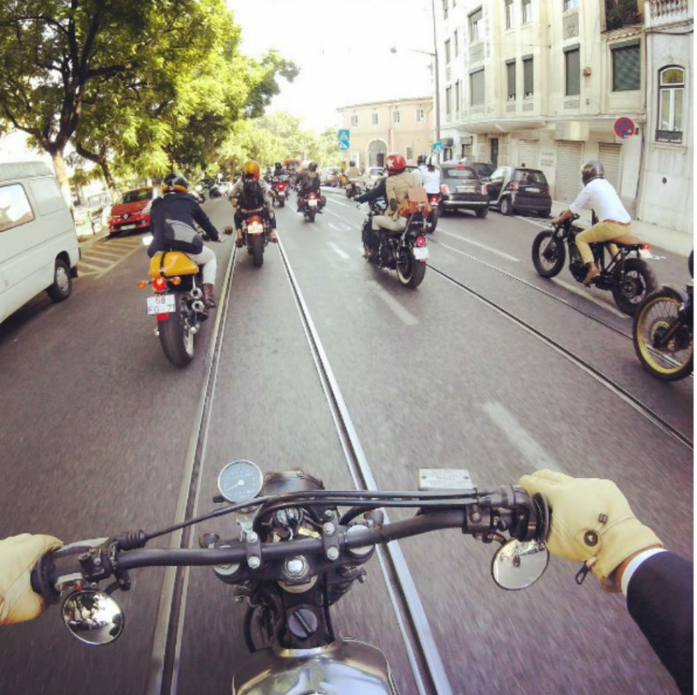 Passeio de motos clássicas solidário juntou mais de 300 gentleman em Lisboa