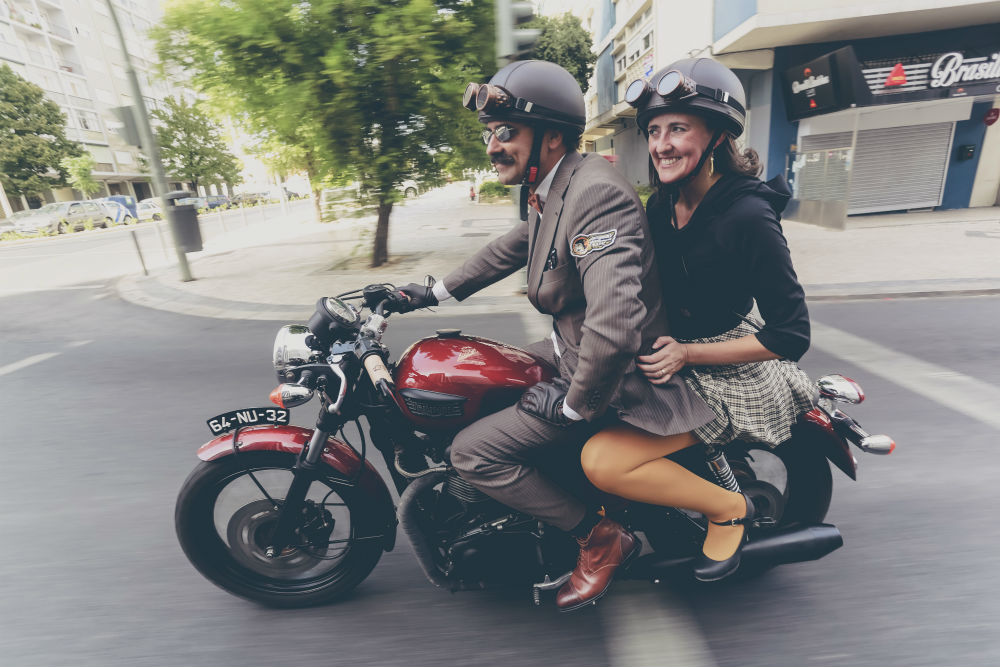 Passeio de motos clássicas solidário juntou mais de 300 gentleman em Lisboa
