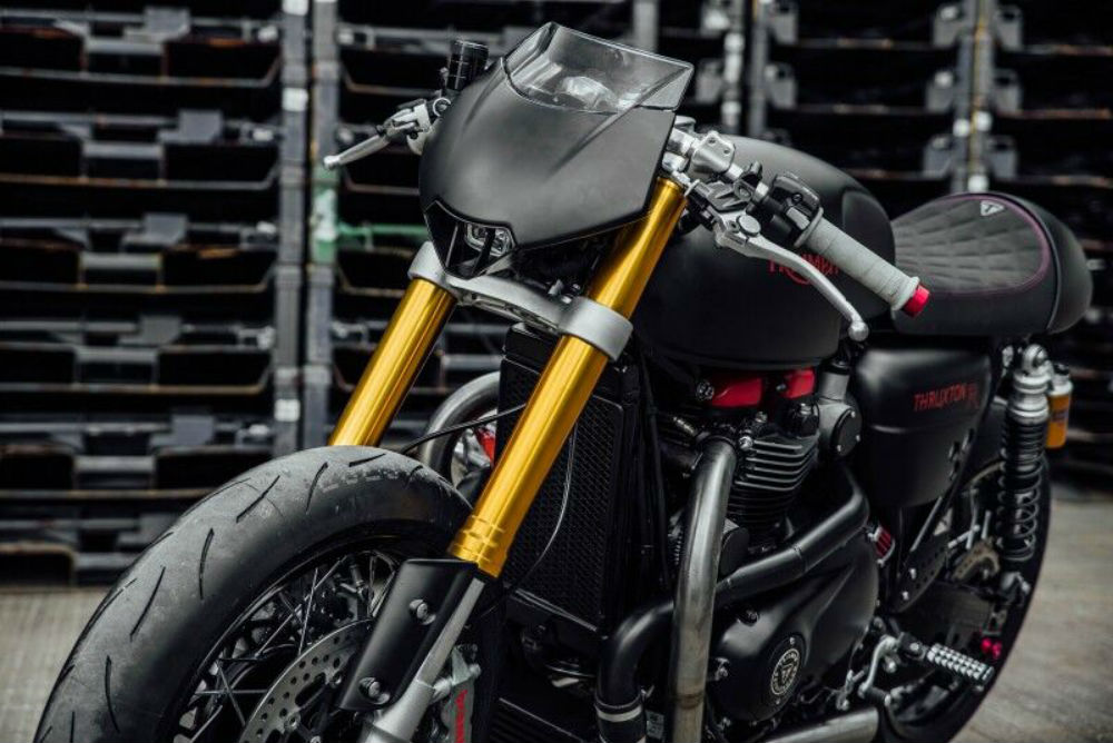 Triumph e Carl Fogarty brilharam em Glemseck
