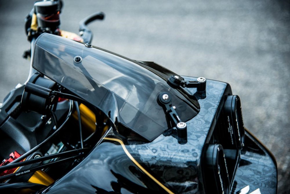 A Suzuki GSX S1000 ‘Tsurugi’ da TripleSpeed