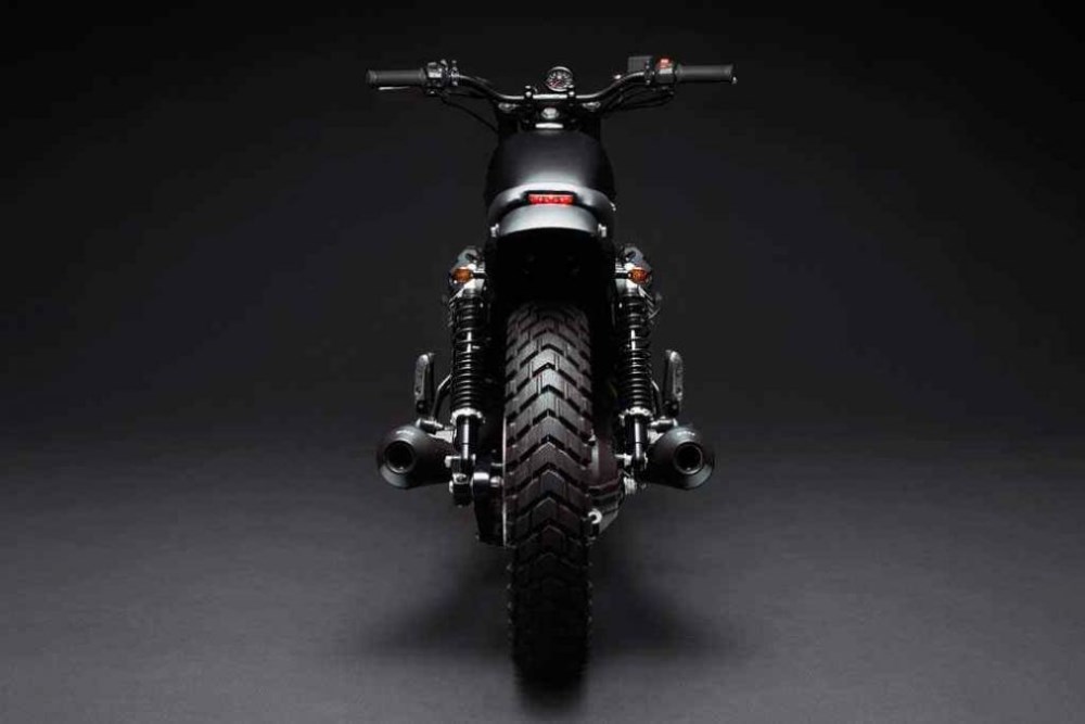 Moto Guzzi V7 transformada em Tractor 04