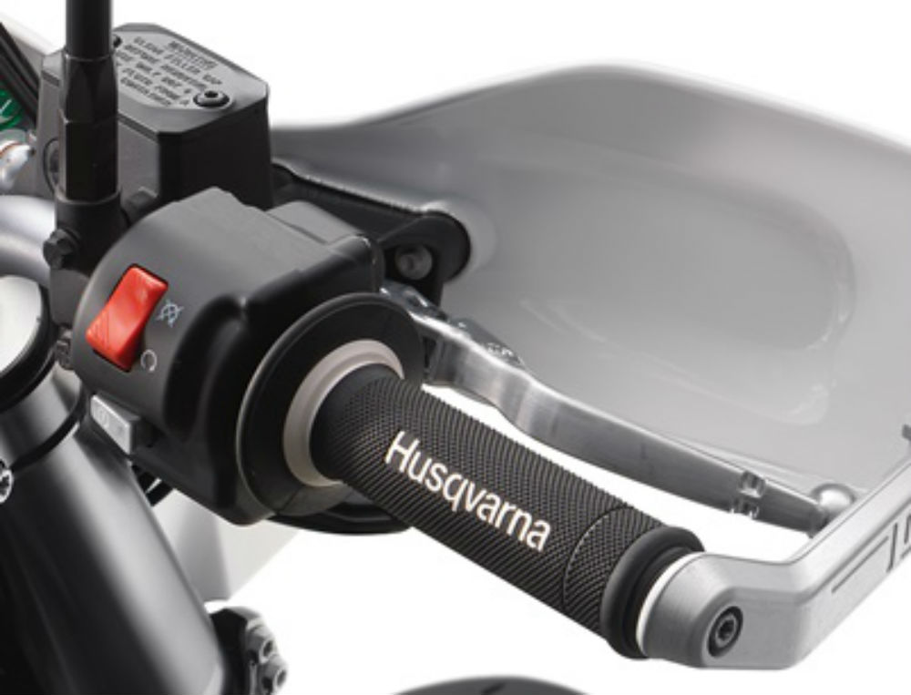 Husqvarna 701 Supermoto e Enduro vão ser apresentadas na Intermot