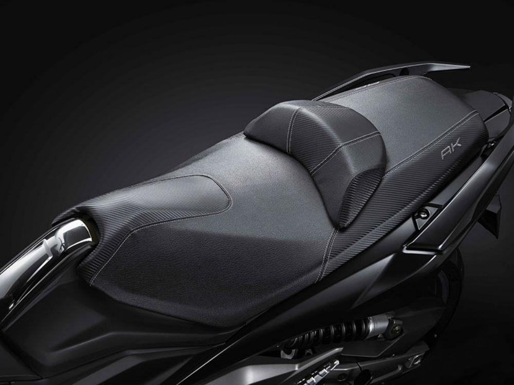 Intermot: Nova Kymco AK 550 2017