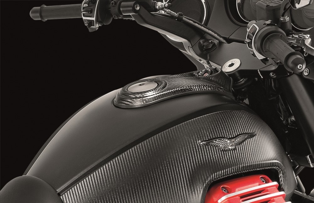 Moto Guzzi MGX-21 chegou ao mercado nacional