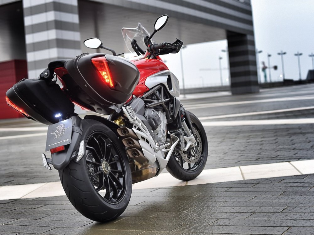 Ensaio MV Agusta Stradale 800 “Urban Attack” (Com vídeo)