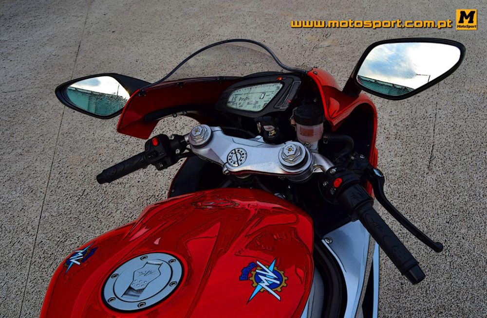 Ensaio: MV Agusta F3 675, ‘Ready to Race’