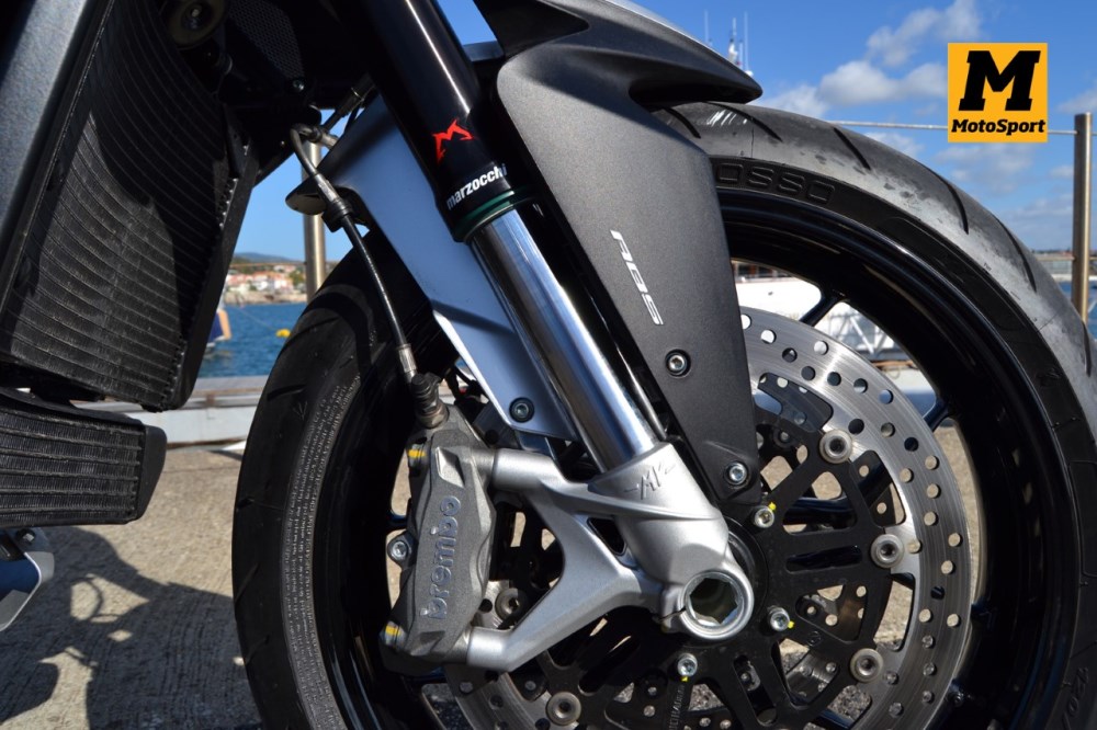 Ensaio MV Agusta Stradale 800 “Urban Attack” (Com vídeo)