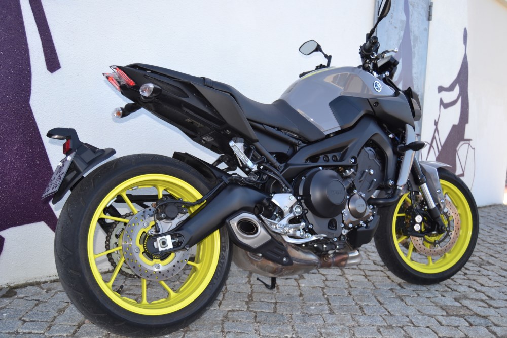 Ensaio: Yamaha MT09 – 2017 “Re-Evolution on the Dark Side”