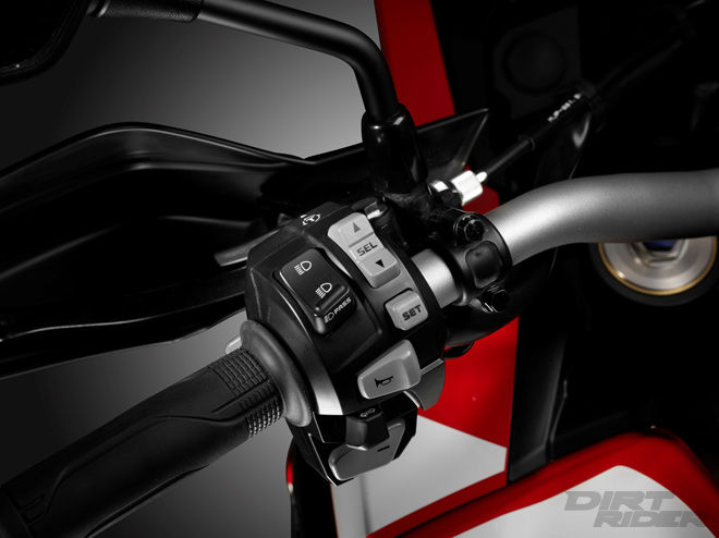 Ensaio Honda CRF1000 Africa Twin versão DCT