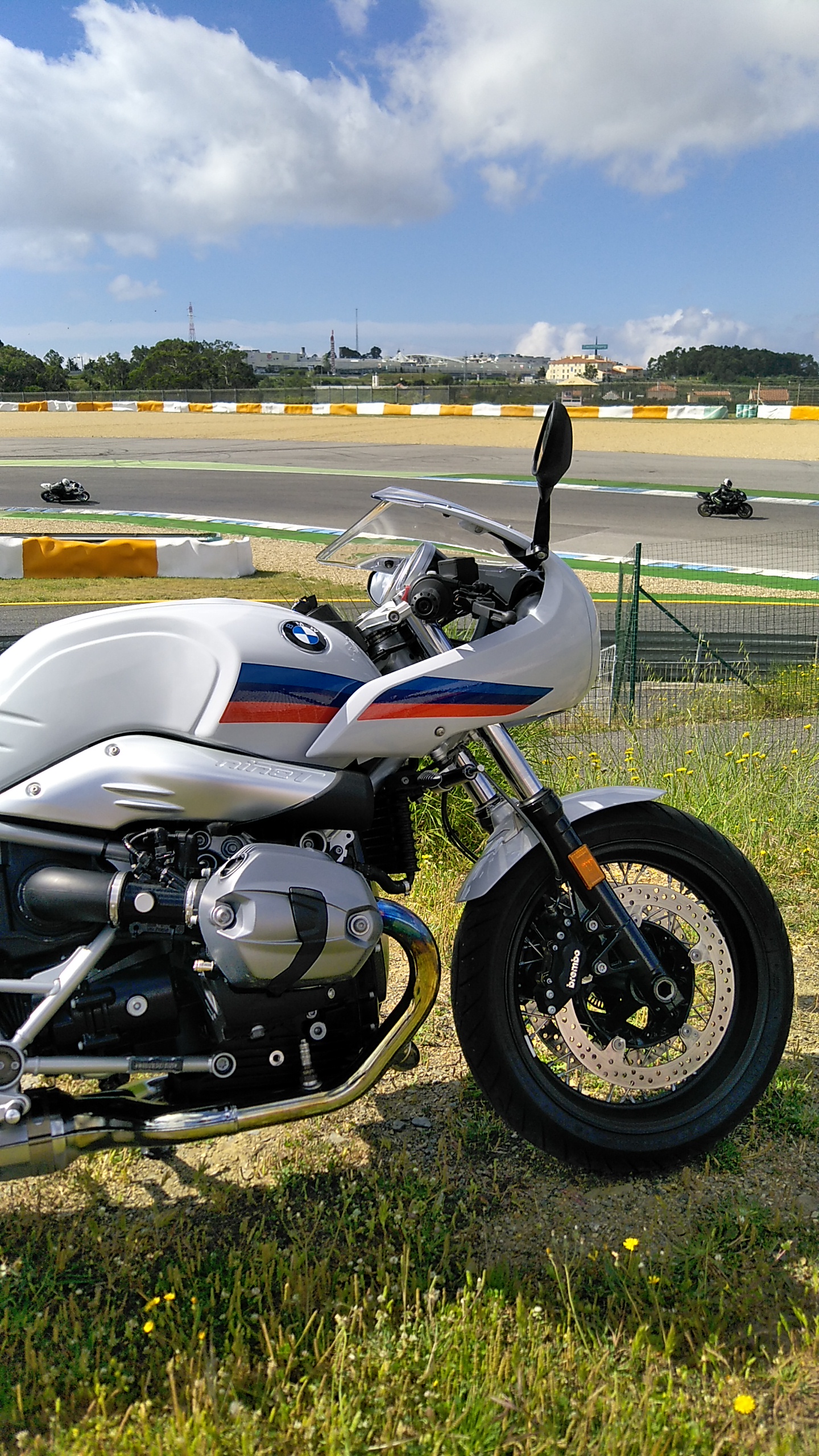 Ensaio BMW R1200 Nine T Racer – Ao melhor estilo “Seventies”