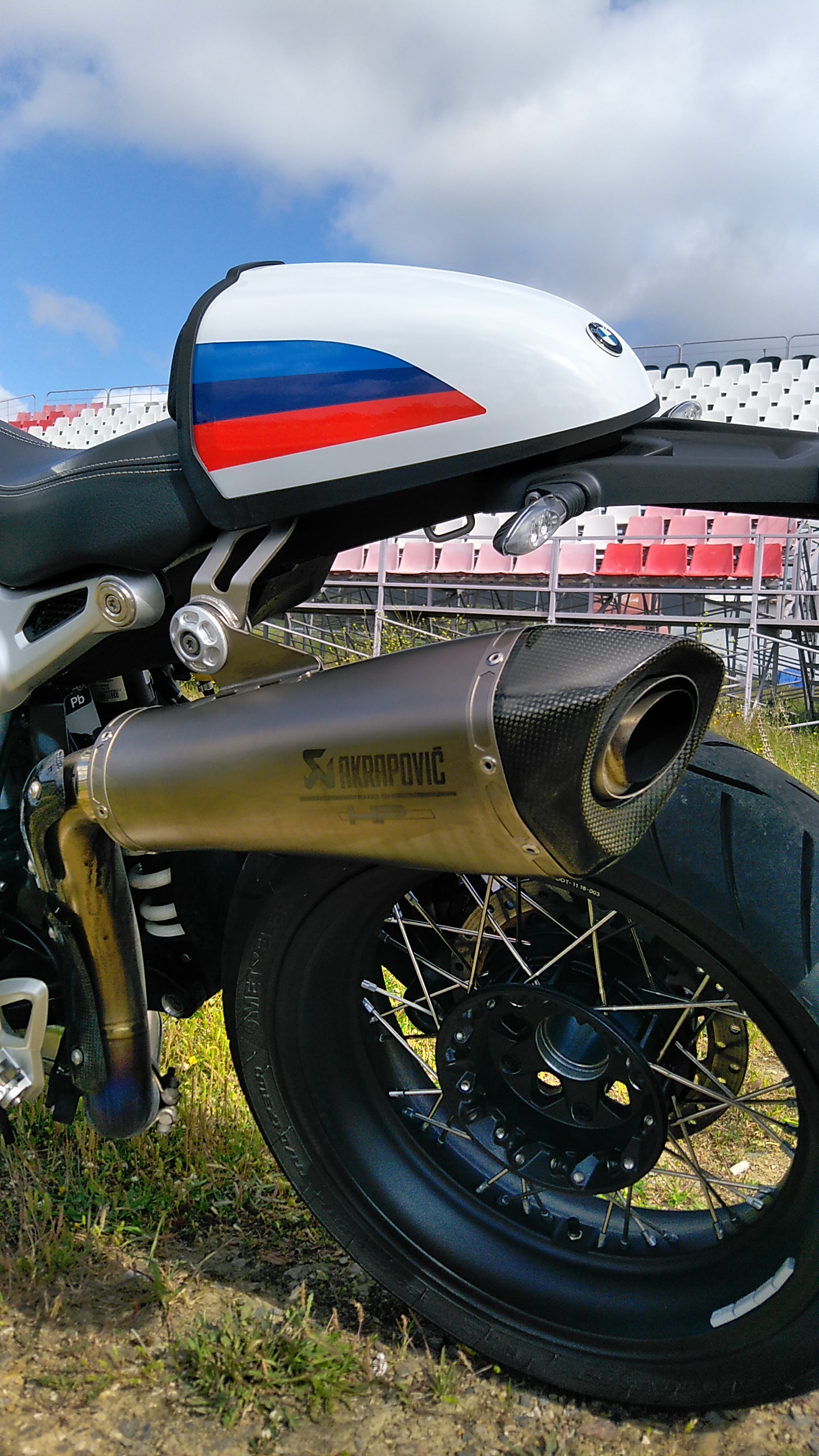 Ensaio BMW R1200 Nine T Racer – Ao melhor estilo “Seventies”