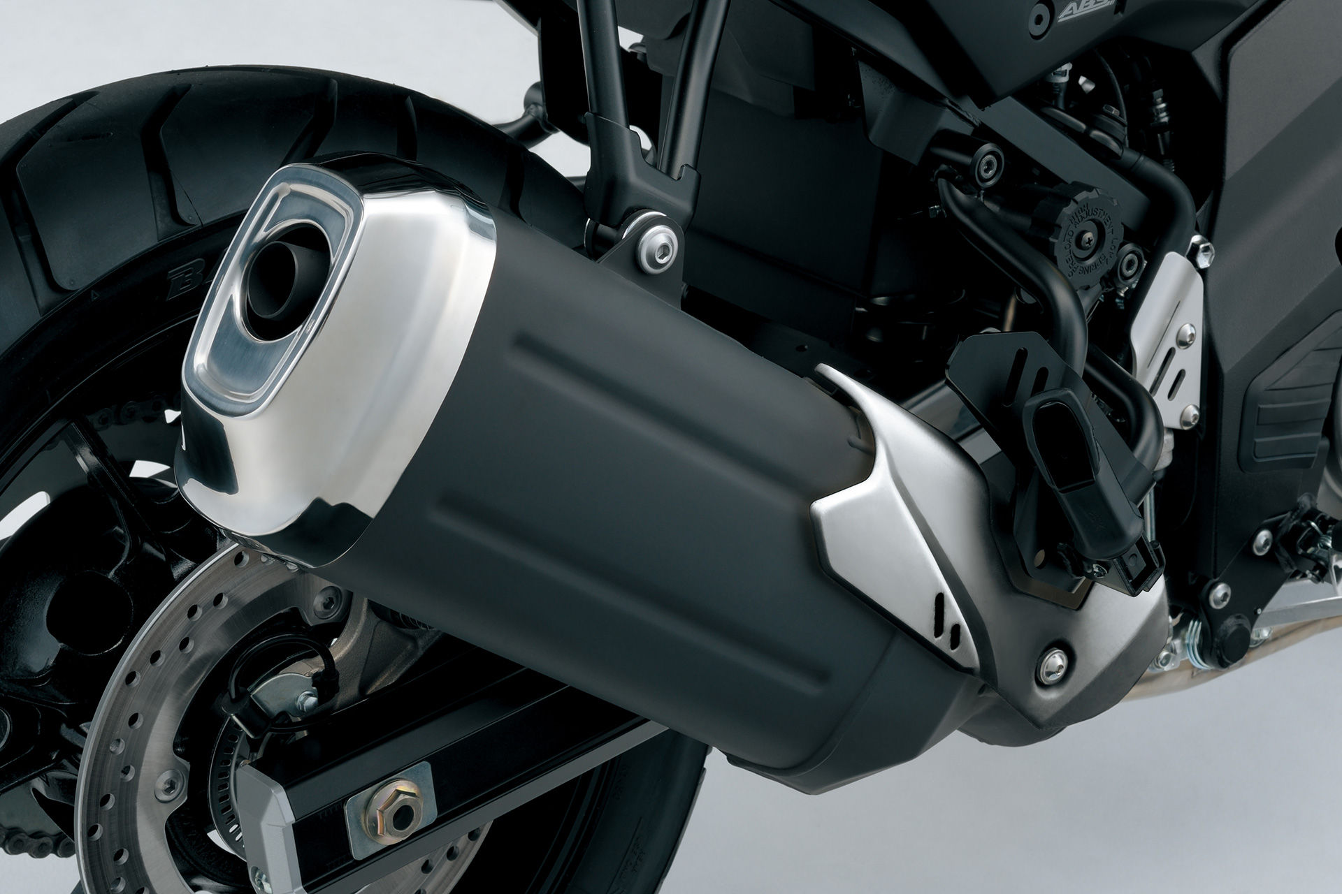 Ensaio Suzuki V-Strom 650 de 2017 – uma Desportiva Aventureira robusta e fiável.