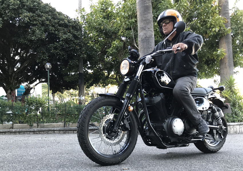 Yamaha SCR950 – The Urban Scrambler