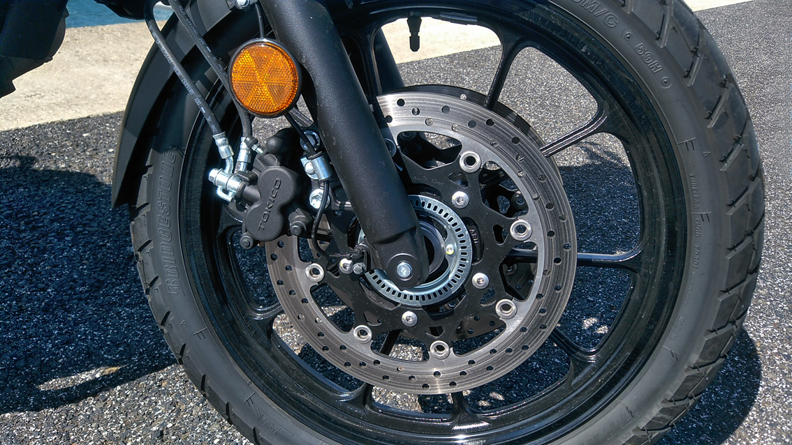 Ensaio Suzuki V-Strom 650 de 2017 – uma Desportiva Aventureira robusta e fiável.