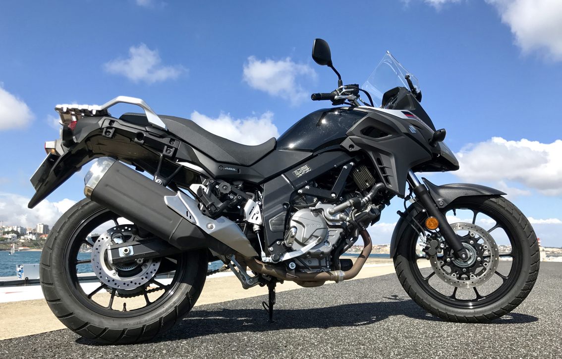 Ensaio Suzuki V-Strom 650 de 2017 – uma Desportiva Aventureira robusta e fiável.