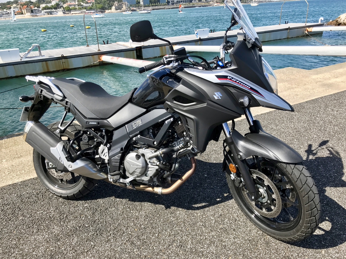 Ensaio Suzuki V-Strom 650 de 2017 – uma Desportiva Aventureira robusta e fiável.