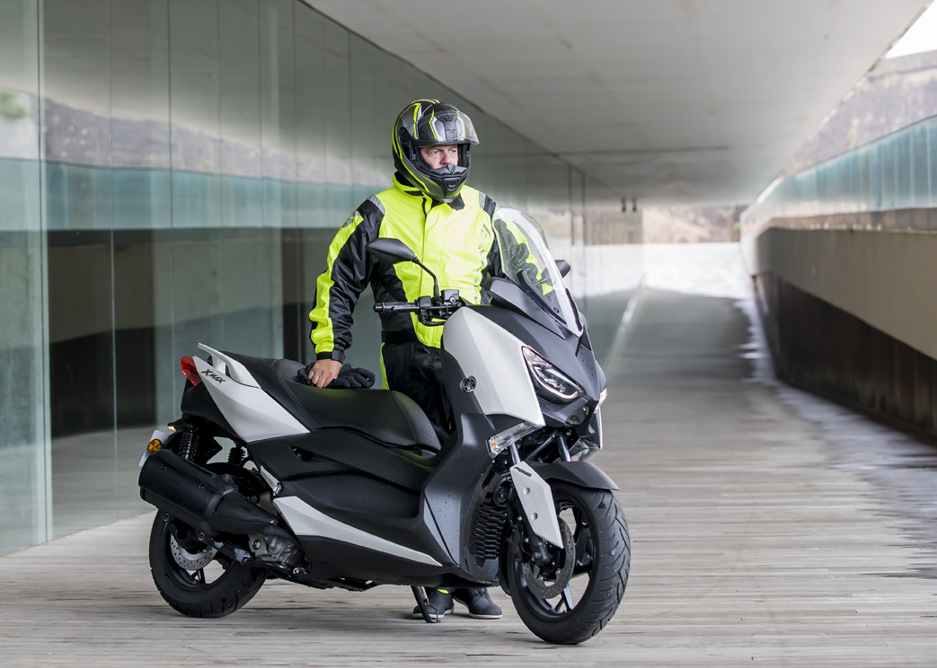 Ensaio Yamaha X-MAX 300 de 2017 – A nova referência de Scooter desportiva de gama média