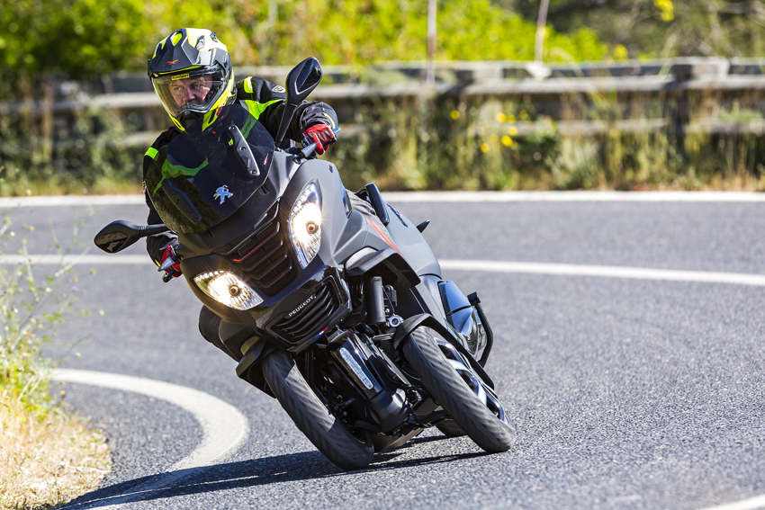 Ensaio Peugeot Metropolis – Alternativa na mobilidade com mais de 2 rodas