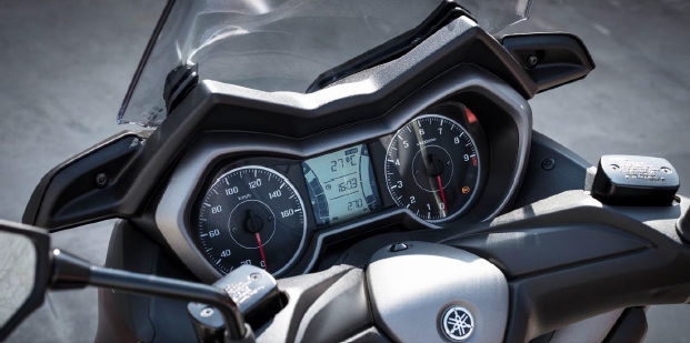 Ensaio Yamaha X-MAX 300 de 2017 – A nova referência de Scooter desportiva de gama média