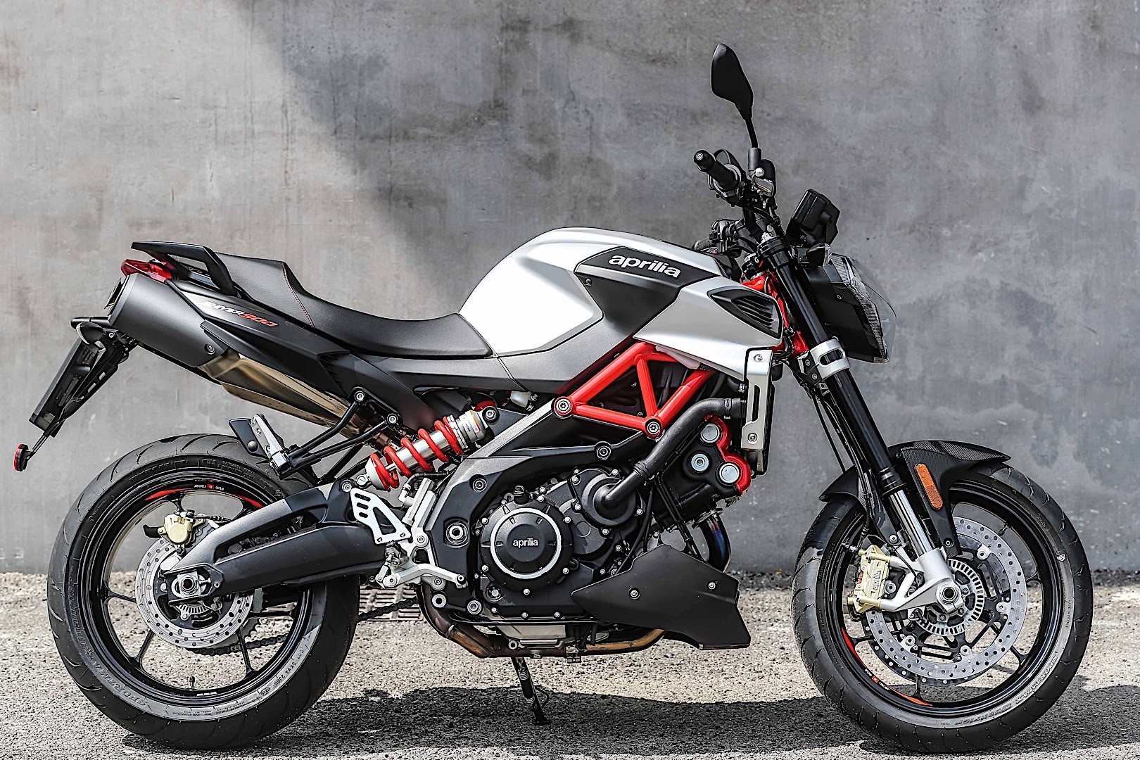 APRILIA SHIVER 900 de 2017 – Mais “Coração” com a mesma Sofisticação