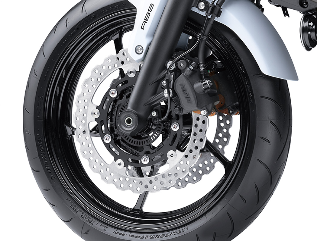 Kawasaki Z650 a refinada mistura da performance e do design