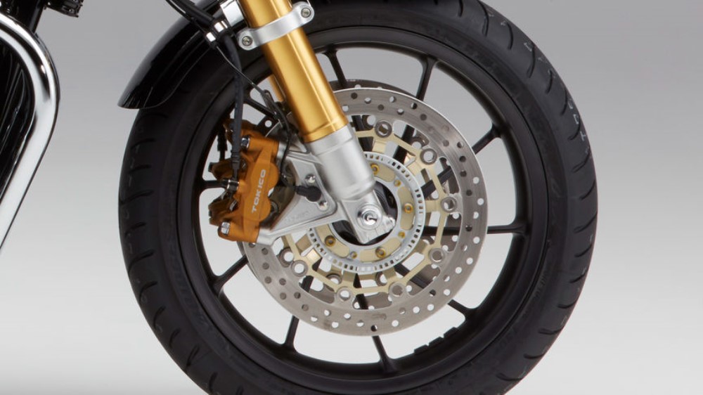 Honda CB 1100 RS um clássico moderno