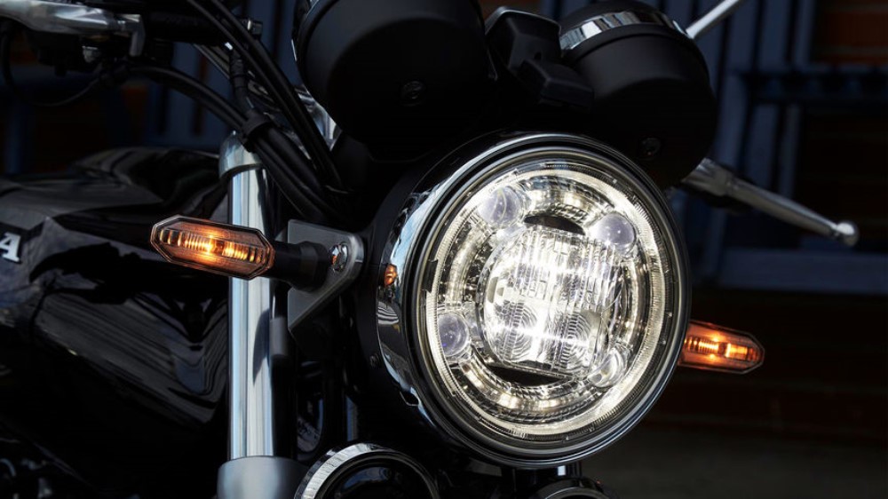 Honda CB 1100 RS um clássico moderno