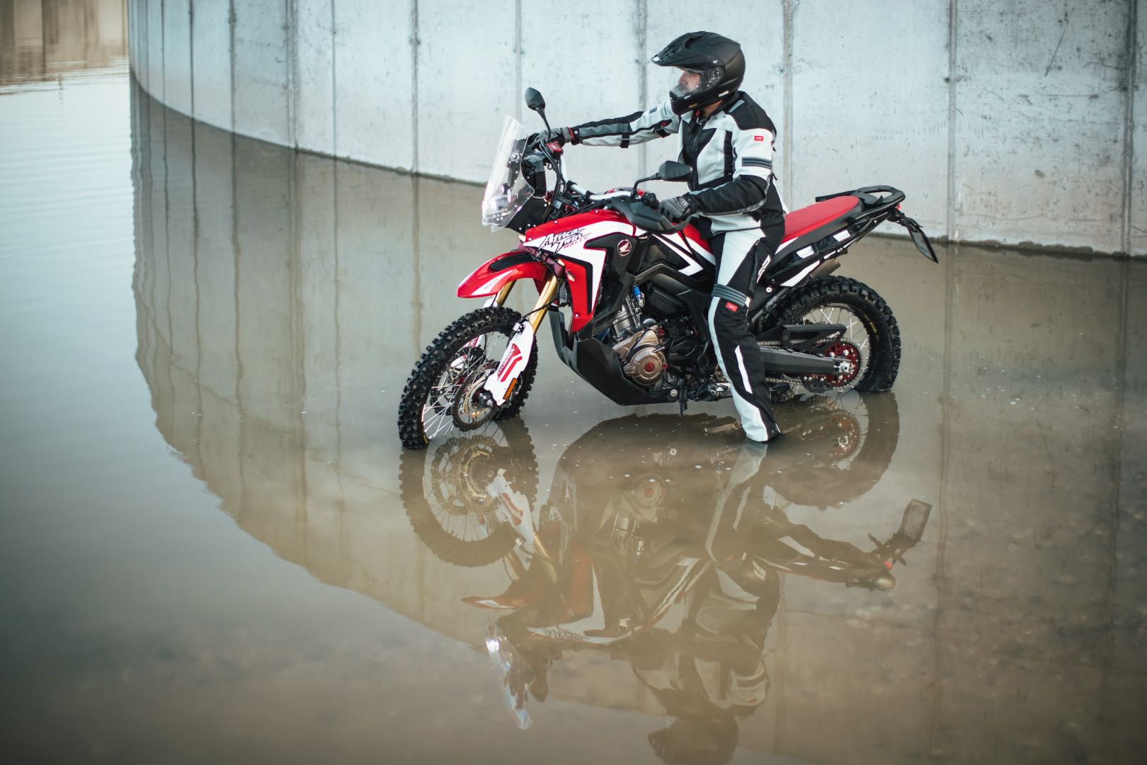 Uma Nova Africa Twin “Adventure” é esperada para final do ano 2017
