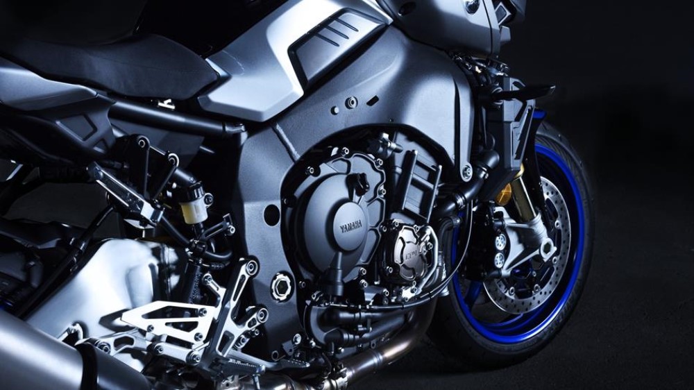 Yamaha MT – 10SP A velocidade do Lado Negro