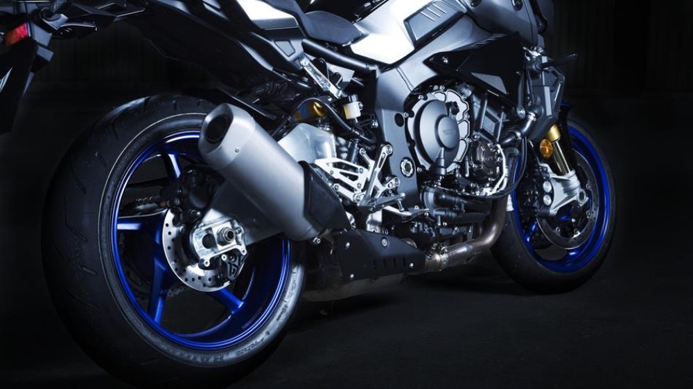 Yamaha MT – 10SP A velocidade do Lado Negro