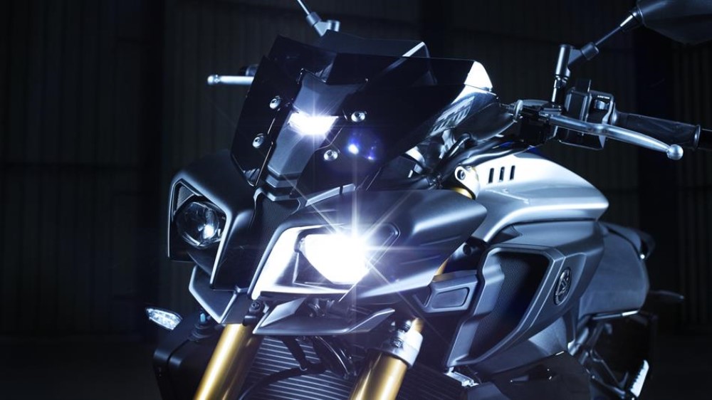 Yamaha MT – 10SP A velocidade do Lado Negro