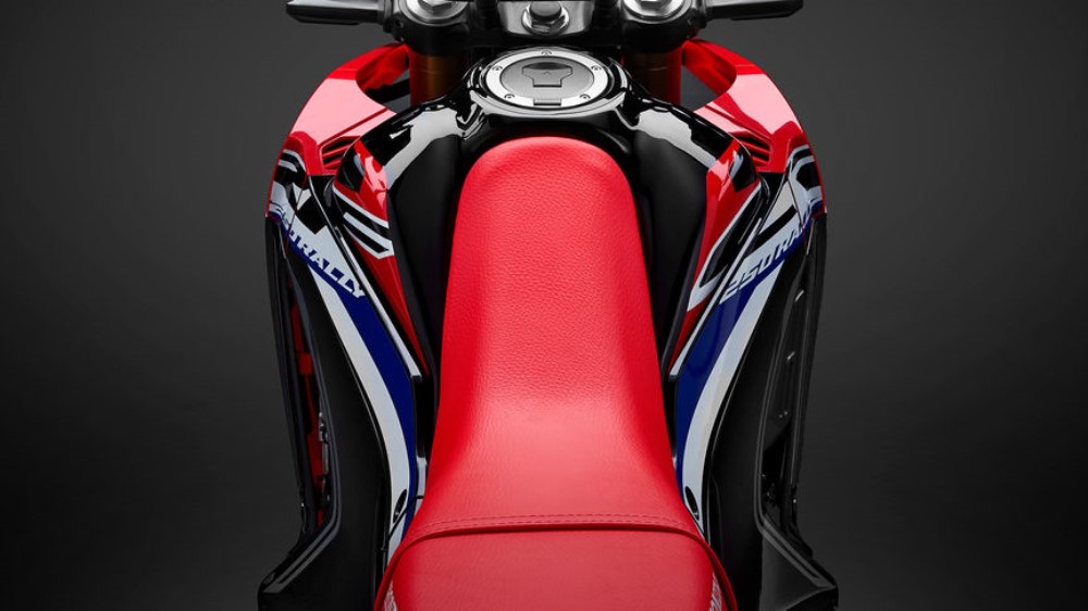Honda CRF 250 Rally aventura em qualquer lugar