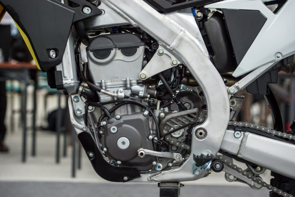 Nova Suzuki RM-Z450 para 2018 – Totalmente Renovada