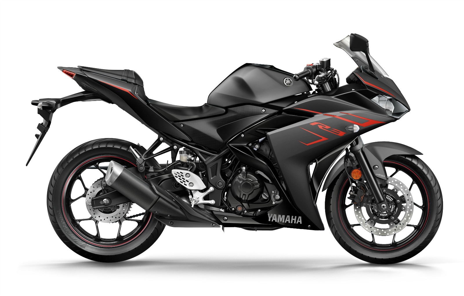 YAMAHA YZF-R3 de 2017 – Uma desportiva com “garra” para o dia a dia.