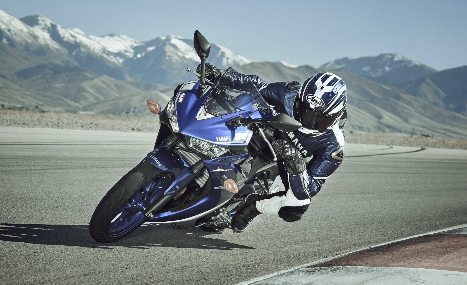YAMAHA YZF-R3 de 2017 – Uma desportiva com “garra” para o dia a dia.