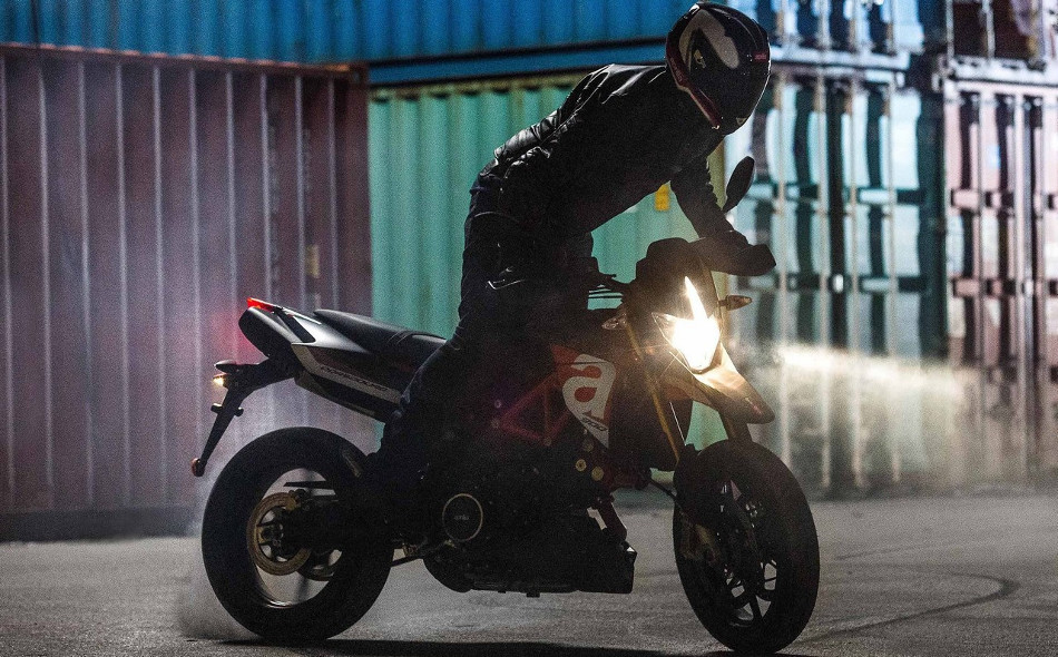 NOVA APRILIA DORSODURO 900 para 2018