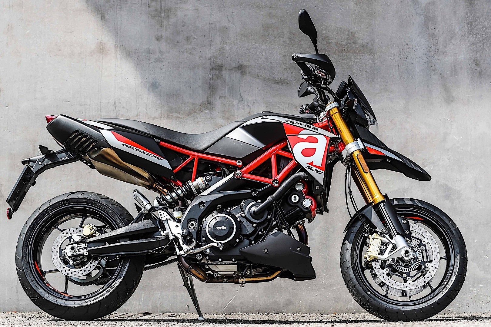 NOVA APRILIA DORSODURO 900 para 2018