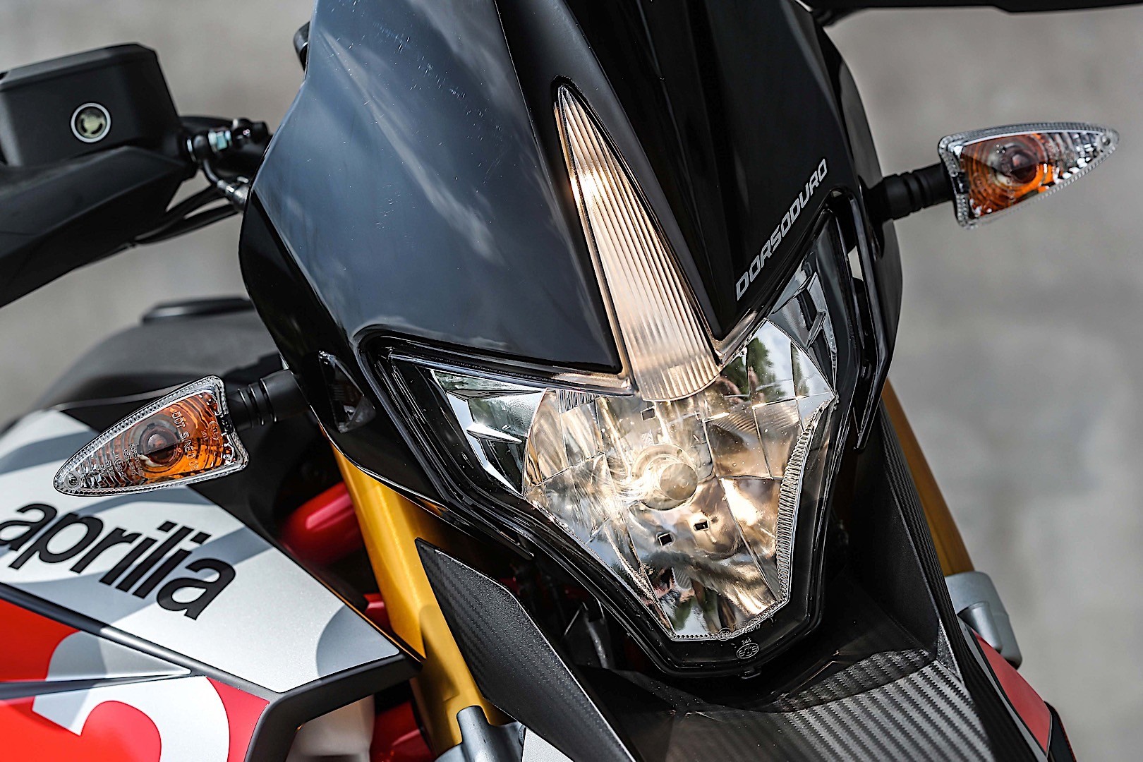 NOVA APRILIA DORSODURO 900 para 2018