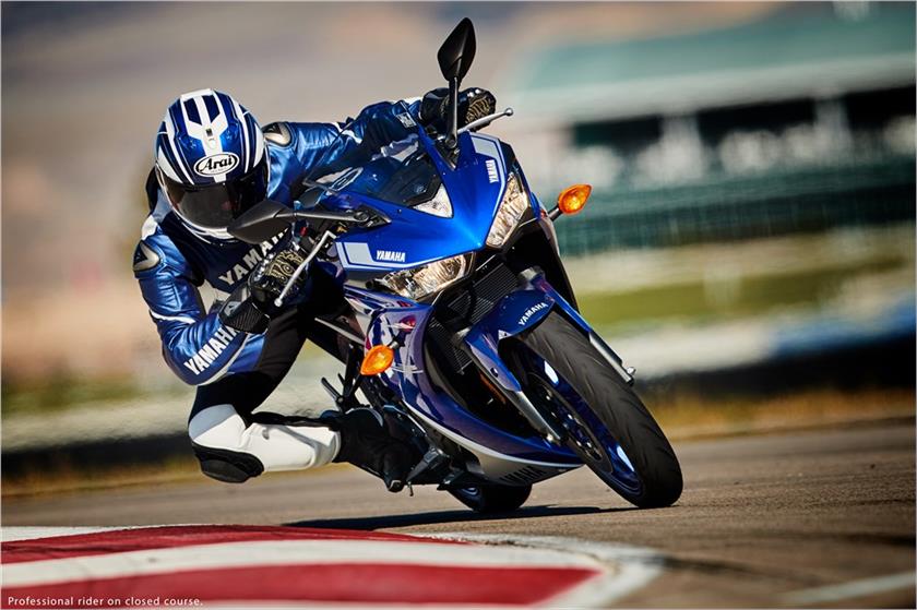 YAMAHA YZF-R3 de 2017 – Uma desportiva com “garra” para o dia a dia.