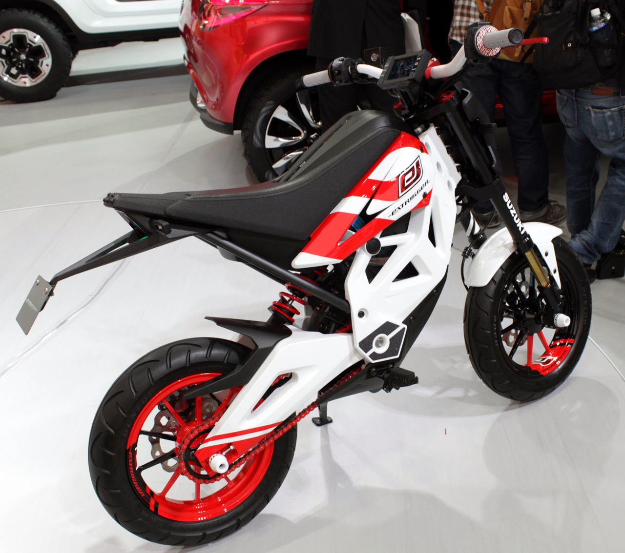 SUZUKI EXTRIGGER – Eléctrica e Irrequieta