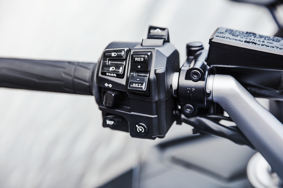Yamaha confirma novas cores para o seus modelos FJR1300 de 2018