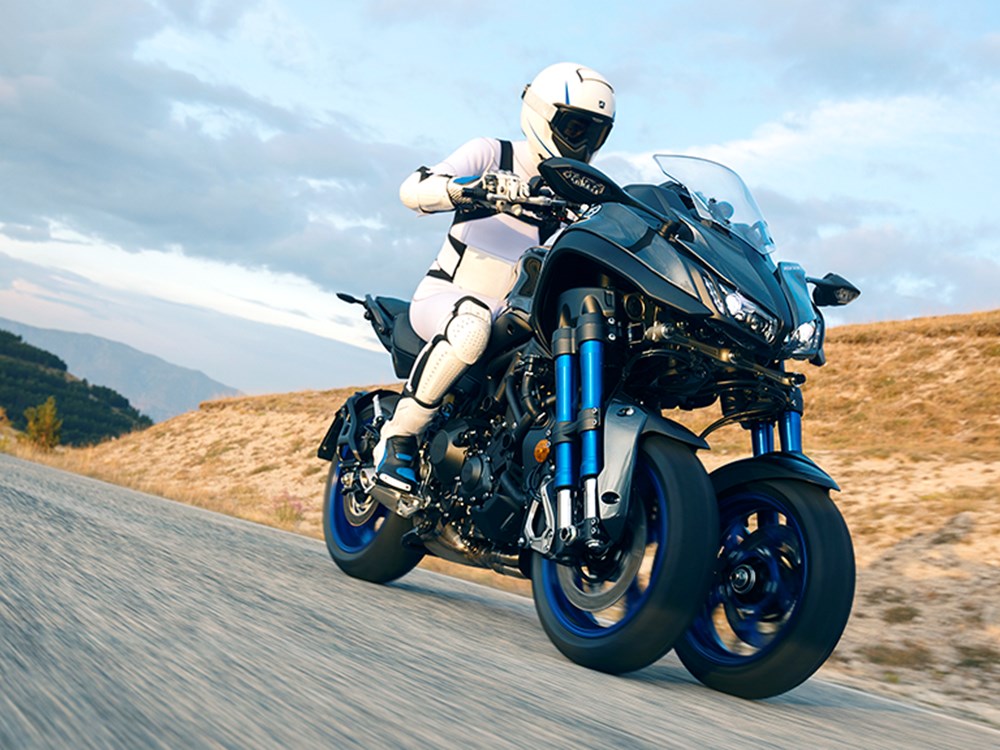 A Revolucionária Yamaha Niken Three Wheeler – “Ride the Revolution”