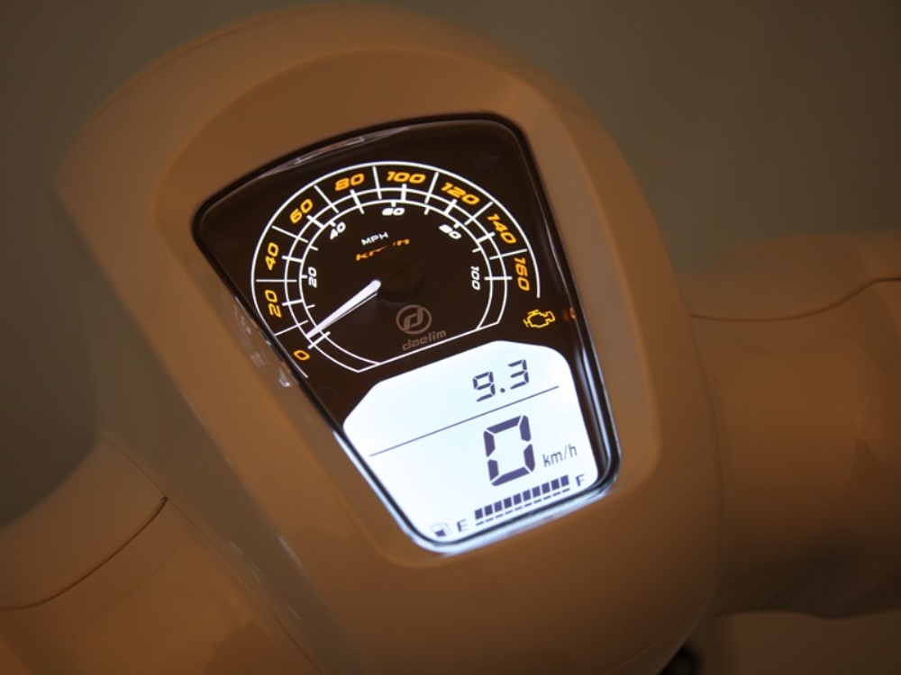 Daelim Besbi 125 a scooter retro